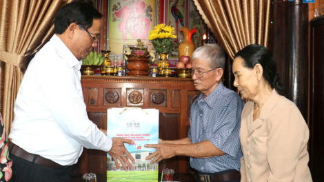 Phó Chủ tịch Quốc hội Trần Quang Phương thăm và tặng quà tại Quảng Trị (17/8/2024)