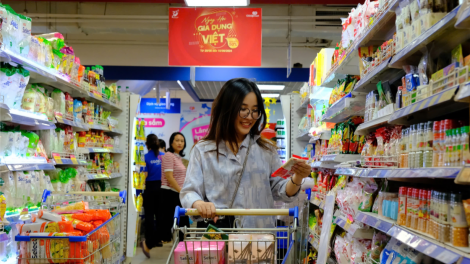 Nhiều chương trình khuyến mại, giảm giá dịp lễ Quốc khánh 2/9 (31/8/2024)