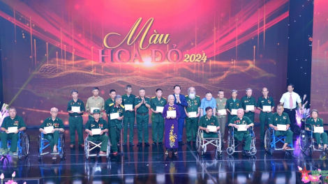 THỜI SỰ 6H SÁNG 7/8/2024: 25 nhà Tình nghĩa và 300 sổ tiết kiệm, quà tình nghĩa đã được trao tặng tại Chương trình nghệ thuật đặc biệt “Màu hoa đỏ” lần thứ 17.