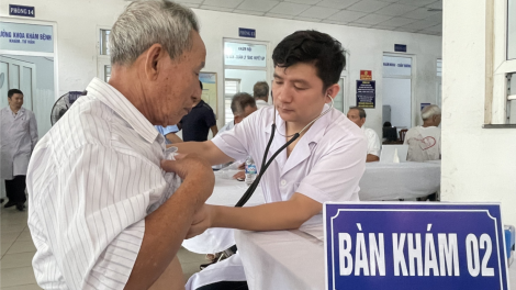 Điều trị cho bệnh nhân mắc các dịch bệnh sau mưa lũ (14/09/2024)