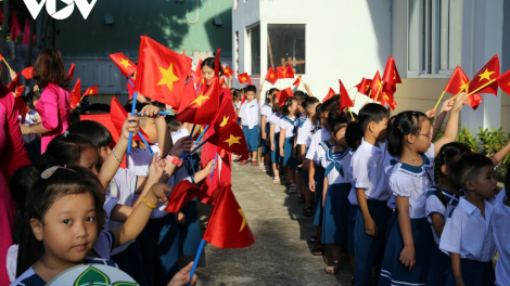 Năm học mới 2024-2025: Đảm bảo quyền đi học cho học sinh (06/09/2024)