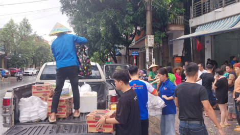 Lan tỏa những nghĩa cử đẹp trong vùng lũ( 12/9/2024)