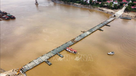 THỜI SỰ 18H CHIỀU 29/9/2024: Hôm nay, các lực lượng công binh đã chính thức lắp xong cầu phao Phong Châu – Phú Thọ bắc qua sông Hồng, dự kiến thông xe vào ngày mai. Trong khi tại Hà Giang lại xảy ra sạt lở đất nghiêm trọng.