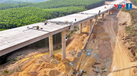 Dự án cao tốc Bắc Nam (qua địa bàn Hà Tĩnh) đạt tiến độ gần 60% (04/9/2024)