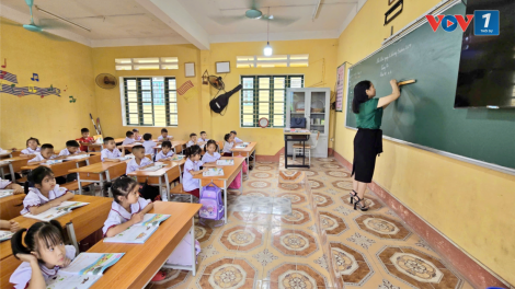 Vùng lũ Lào Cai gian nan ngày đầu đi học trở lại (16/9/2024)