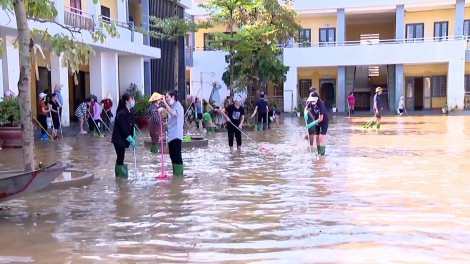 Yên Bái nỗ lực khắc phục hậu quả mưa lũ, đón học sinh trở lại trường (17/9/2024)