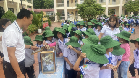 Thiếu nhi Lai Châu gửi yêu thương về vùng lũ (17/9/2024)