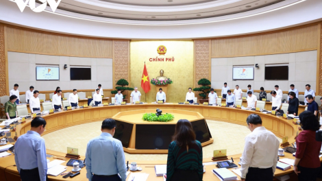 Chính phủ dành một phút mặc niệm các nạn nhân thiệt mạng do bão lũ (14/9/2024)