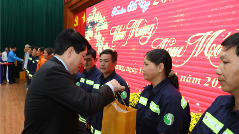 Chủ tịch nước Lương Cường tới thăm và chúc tết đảng bộ, chính quyền và nhân dân Kiên Giang (14/1/2025)