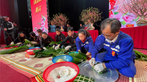 Hà Nội: hơn 70 tỷ đồng chăm lo cho đoàn viên, người lao động dịp Tết nguyên đán Ất Tỵ (09/1/2025)
