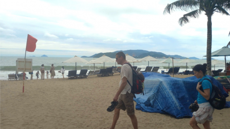 Rà soát lại toàn bộ dịch vụ cho thuê trên bãi biển Nha Trang (03/1/2025)