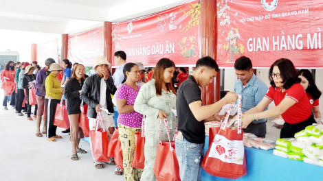 Quảng Nam chăm lo tết cho người nghèo và đồng bào miền núi (5/1/2025)