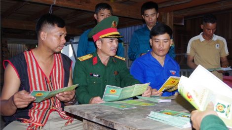 Các đơn vị quân đội ở Đắk Lắk tích cực tham gia phổ biến giáo dục pháp luật (09/1/2025)