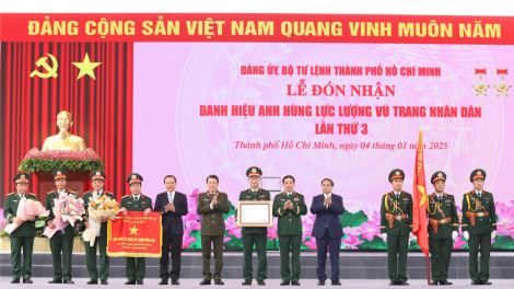 Lực lượng vũ trang TP.HCM 3 lần được phong tặng đơn vị Anh hùng (4/1/2025)