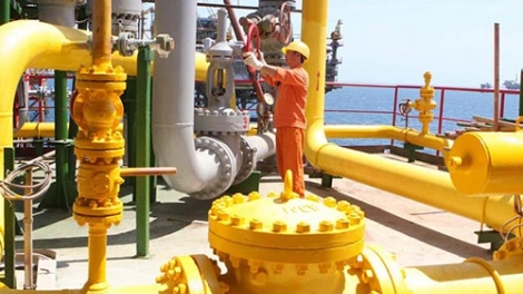 Kinh tế ngày 30/12/2014: Biến động giá dầu thế giới và những khuyến nghị điều hành.