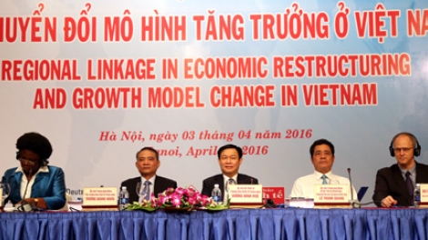Liên kết vùng trong quá trình tái cơ cấu kinh tế, chuyển đổi mô hình tăng trưởng của Việt Nam. (04/4/2016)
