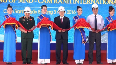 Tại căn cứ quân sự Cam Ranh- Khánh Hòa, Quân chủng Hải quân tổ chức khánh thành giai đoạn 1 Cảng quốc tế Cam Ranh. (Thời sự chiều 08/3/2016)