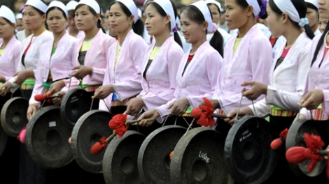 Bảo tồn văn hóa trống Dàm của cộng đồng Mường và câu chuyện truyền lửa. (18/02/2016)