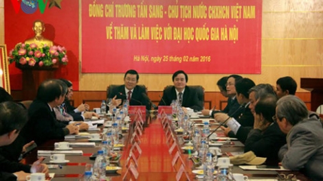 Chủ tịch nước Trương Tấn Sang thăm và làm việc tại Đại học Quốc gia Hà Nội. (Thời sự chiều 25/02/2016)