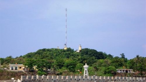 Những người gieo mầm sống trên đảo Thanh niên Cồn Cỏ. (07/3/2016)