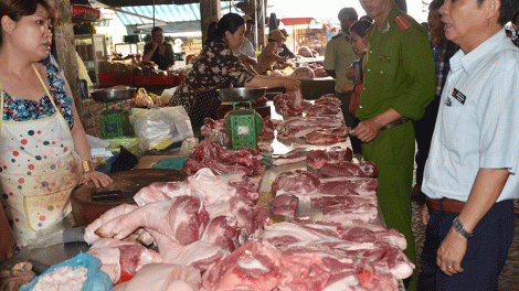 Kiểm soát an toàn vệ sinh thực phẩm: Gỡ dần những nút thắt. (06/3/2016)