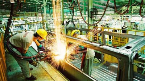 Kinh tế ngày 23/12/2014: Công nghiệp cơ khí trọng điểm: Làm gì để bức phá