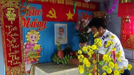 Người chiến sỹ với mùa xuân đất nước