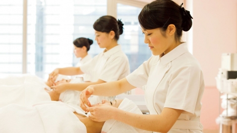 Tư vấn học nghề chăm sóc sắc đẹp và tìm kiếm việc làm ở Việt Nam. (01/01/2016)