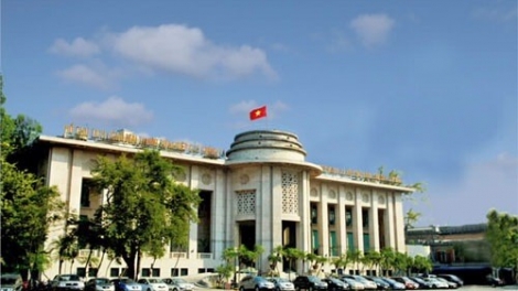 Hôm nay, lần đầu tiên, Ngân hàng Nhà nước công bố tỷ giá trung tâm theo cơ chế điều chỉnh linh hoạt theo ngày. (Thời sự trưa 04/01/2016)