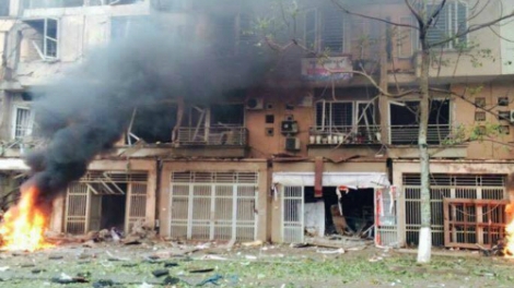 Thông tin ban đầu cho biết có 4 người đã thiệt mạng trong vụ nổ lớn ở Văn Phú - Hà Đông, ngay trong ngày Hà Nội phát động Tuần lễ quốc gia an toàn vệ sinh lao động, phòng, chống cháy nổ lần thứ 18. (Thời sự chiều 19/3/2016)