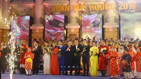 Xuân quê hương - Niềm vui sum họp