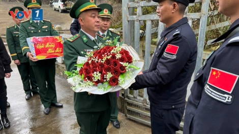 Đẩy mạnh giao thương, đối ngoại trên biên giới Lào Cai ngày đầu năm mới