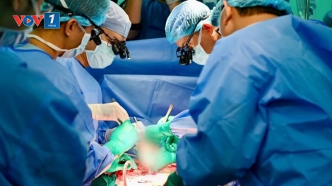 200 y bác sĩ xuyên đêm ghép tạng cứu người trong những ngày cận Tết