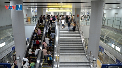 Metro số 1 tăng tàu phục vụ nhu cầu người dân tp. Hồ Chí Minh du xuân