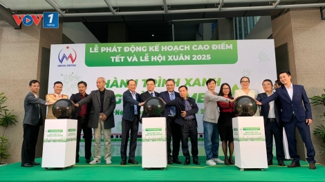 Tết Ất Tỵ với “Hành trình xanh cùng Hà Nội Metro”
