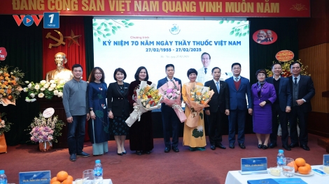 Trao danh hiệu Thầy thuốc ưu tú cho 3 bác sỹ Bệnh viện Da liễu Trung ương