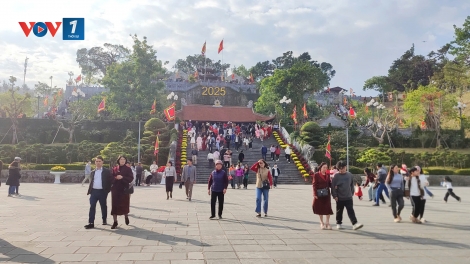 Quảng Ninh: Lễ hội góp phần thúc đẩy kinh tế địa phương