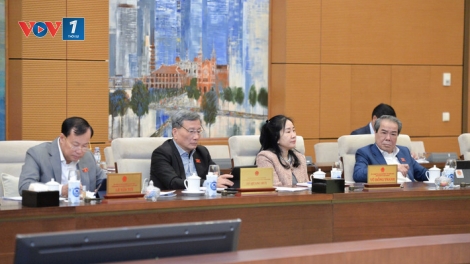 Ủy ban TVQH: Giao thẩm quyền tuyển dụng nhà giáo cho ngành Giáo dục