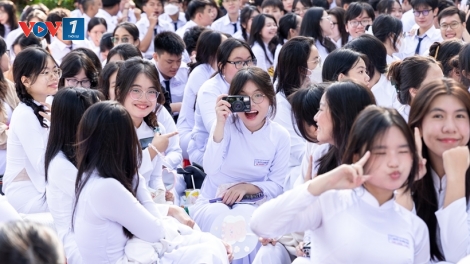 Miễn học phí cho học sinh từ Mầm non đến hết Trung học Phổ thông công lập