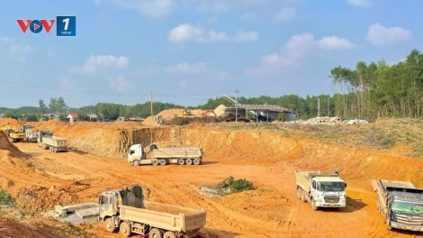 Quảng Bình bàn giao đủ mặt bằng sạch, nhà thầu tăng tốc thi công cao tốc Bắc - Nam