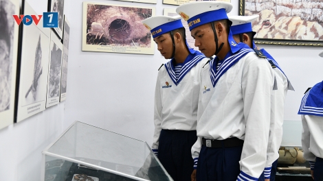 Chiến sĩ mới Vùng 5 Hải quân tham quan, học tập tại Trại giam Phú Quốc