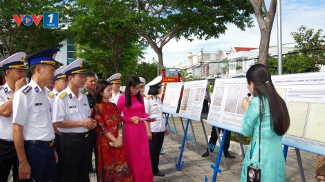 Bồi đắp tình yêu biển đảo đến các thế hệ thông qua triển lãm