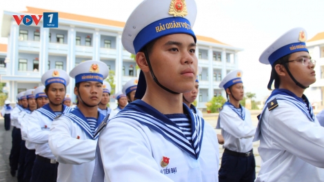 Chiến sĩ mới Vùng 2 Hải quân: Rắn rỏi, vững vàng