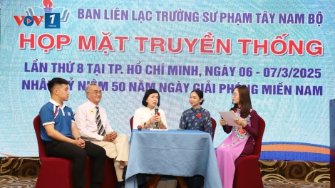 Xúc động buổi họp mặt của những “người thầy cầm súng”