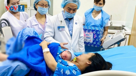 Thời sự 21h30 11/3/2025: Đề xuất phụ nữ sinh con thứ hai được nghỉ thai sản 7 tháng