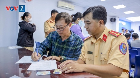 Thời sự 12h 02/3/2025: Từ 8/3, công an nhận hồ sơ cấp đổi giấy phép lái xe vào ngày cuối tuần