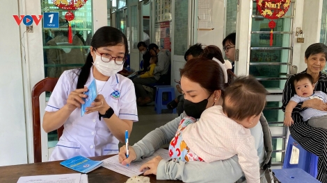 Hơn 4 ngàn trẻ từ 6 tháng đến dưới 9 tháng tuổi ở Đồng Nai đã được tiêm vaccine sởi