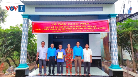 Xóa nhà tạm - Người dân Cà Mau cho nhau mượn đất xây nhà