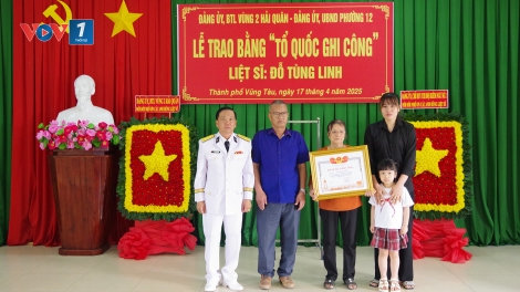 Trao bằng “Tổ quốc ghi công” cho thân nhân liệt sỹ Vùng 2 Hải quân