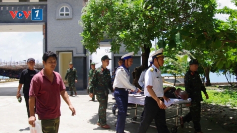 Bệnh xá đảo Trường Sa cấp cứu kịp thời ngư dân bị chấn thương vùng đầu